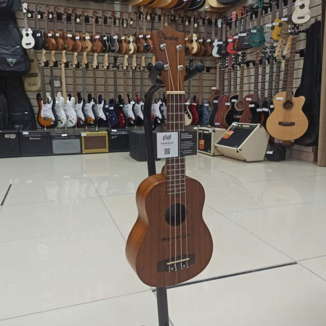 Укулеле сопрано Veston KUS100 AC цвет натуральный Укулеле сопрано Veston KUS100 AC цвет натуральный