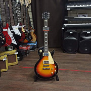 Электрогитара Fabio LP02SB цвет санберст