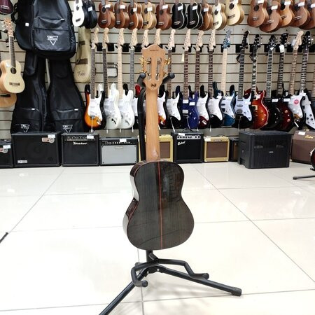 Укулеле концерт FLIGHT DIANA C цвет натуральный чехол в комплекте Укулеле концерт FLIGHT DIANA C цвет натуральный чехол в комплекте