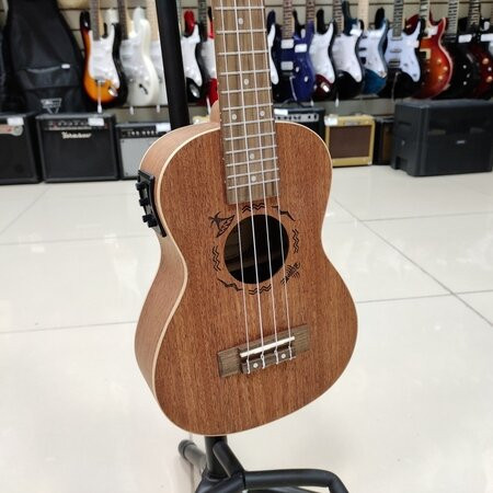 Укулеле концерт FLIGHT DUC323 EQ MAH со звукоснимателем цвет натуральный чехол в комплекте Укулеле концерт FLIGHT DUC323 EQ MAH со звукоснимателем цвет натуральный чехол в комплекте