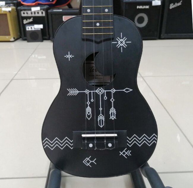 Укулеле сопрано TERRIS PLUS SPIKE с рисунком