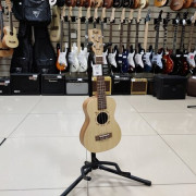 Укулеле концерт FLIGHT DUC325 SP/ZEB чехол в комплекте Укулеле концерт FLIGHT DUC325 SP/ZEB чехол в комплекте