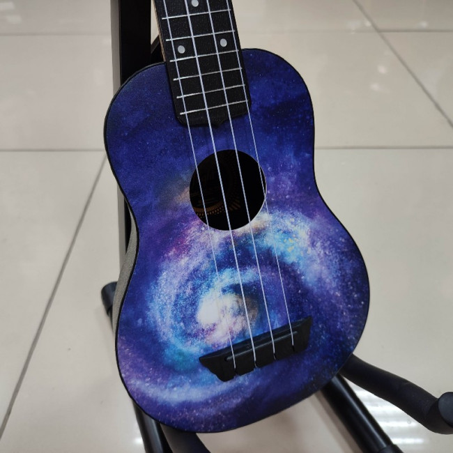 Укулеле сопрано FLIGHT TUS-40 SPACE Travel с рисунком чехол в комплекте Укулеле сопрано FLIGHT TUS-40 SPACE Travel с рисунком чехол в комплекте