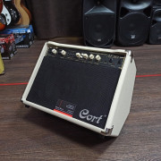 Комбоусилитель для акустической гитары Cort AF30-EU AF Series 30Вт Комбоусилитель для акустической гитары Cort AF30-EU AF Series 30Вт