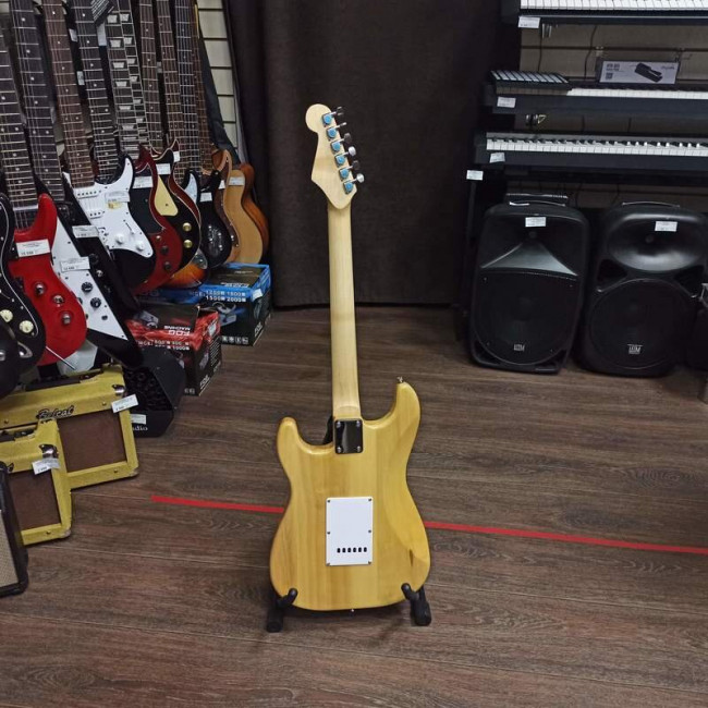 Электрогитара Fabio ST100N цвет натуральный