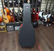 Кейс для классической гитары GATOR GTSA-GTRCLASS пластиковый Кейс для классической гитары GATOR GTSA-GTRCLASS пластиковый