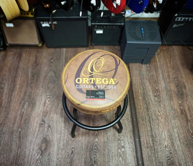 Стул гитариста Ortega OBS24V2 61см Стул гитариста Ortega OBS24V2 61см