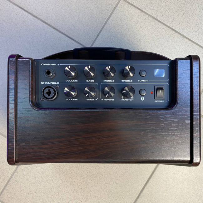 Комбоусилитель для акустической гитары Nux Cherub AC-25 25Вт, аккумуляторный Комбоусилитель для акустической гитары Nux Cherub AC-25 25Вт, аккумуляторный