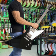 Электрогитара Sunsmile SFB-40 цвет черный