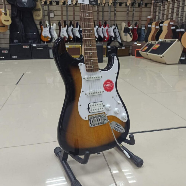 Электрогитара Fender Squier Bullet Trem HSS BSB цвет санберст