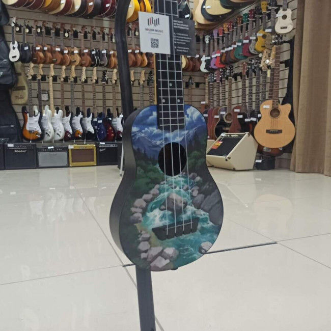 Укулеле сопрано FLIGHT TUS-30 SLO Travel с рисунком чехол в комплекте Укулеле сопрано FLIGHT TUS-30 SLO Travel с рисунком чехол в комплекте