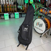 Чехол для электрогитары ЧГЭ4 утепленный (полукофр) Чехол для электрогитары ЧГЭ4 утепленный (полукофр)