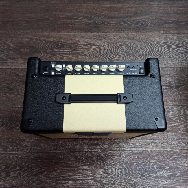 Гитарный комбоусилитель Cort CM30R-EU-BK CM Series 30Вт черный Гитарный комбоусилитель Cort CM30R-EU-BK CM Series 30Вт черный