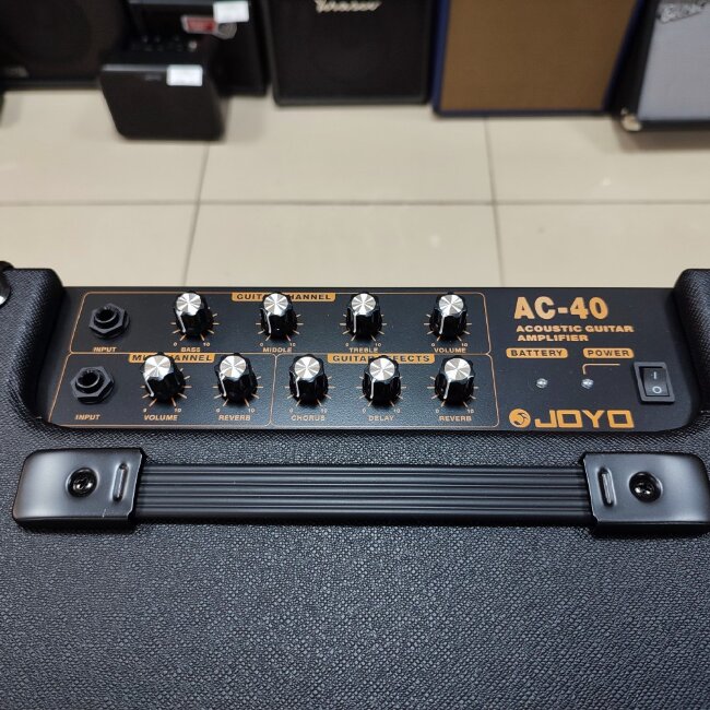 Комбоусилитель для акустической гитары Joyo AC-40 40Вт аккумуляторный