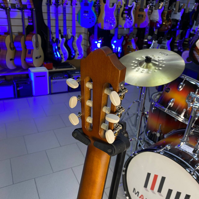 Классическая гитара Yamaha CM40