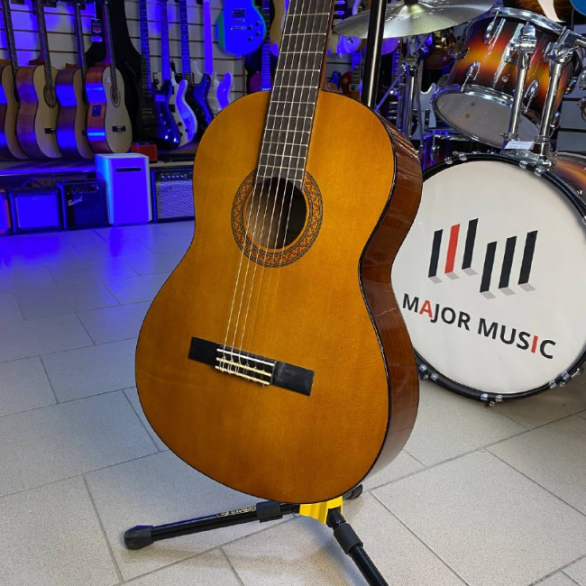 Классическая гитара Yamaha CM40
