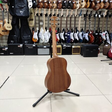 Укулеле баритон Flight NUB 310 чехол в комплекте Укулеле баритон Flight NUB 310 чехол в комплекте