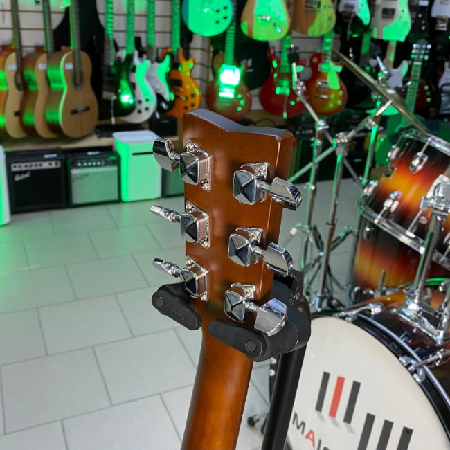 б/у Акустическая гитара Yamaha F310*