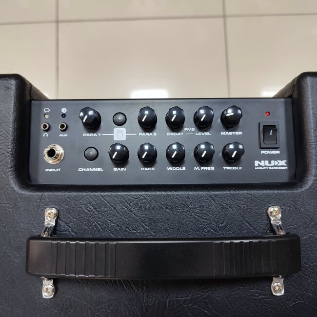 Комбоусилитель для бас-гитары Nux Cherub Mighty-Bass-50BT