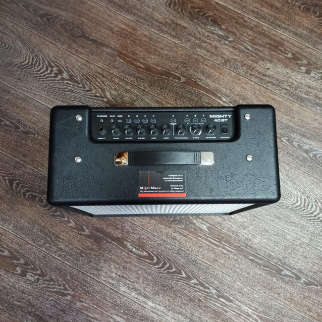 Гитарный комбоусилитель NUX Cherub Mighty-40BT