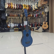 Укулеле сопрано FLIGHT TUS-35 DB Travel цвет синий чехол в комплекте