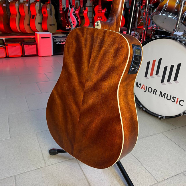 б/у Акустическая гитара Parkwood W81-OP с звукоснимателем и чехлом* б/у Акустическая гитара Parkwood W81-OP с звукоснимателем и чехлом*