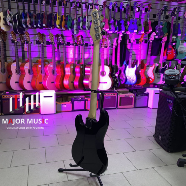 Бас-гитара VESTON PB-BK Precision Bass цвет черный