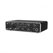Аудиоинтерфейс BEHRINGER UMC204HD Аудиоинтерфейс BEHRINGER UMC204HD