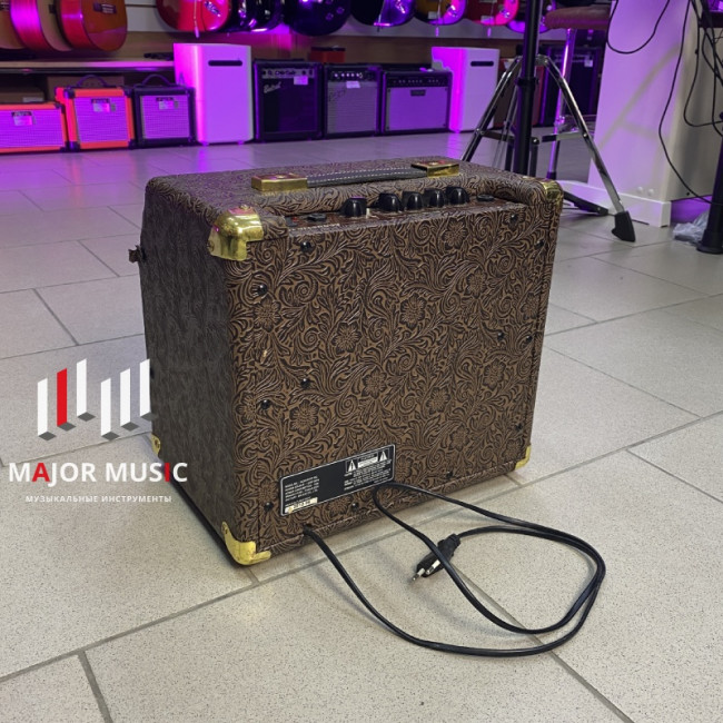 б/у Комбоусилитель для акустической гитары Luna Acoustic 15C*
