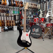 Электрогитара Fender Squier Bullet Stratocaster HSS BLK Электрогитара Fender Squier Bullet Stratocaster HSS BLK