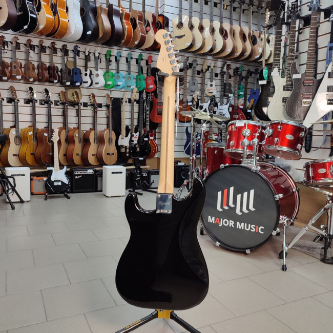 Электрогитара Fender Squier Bullet Stratocaster HSS BLK