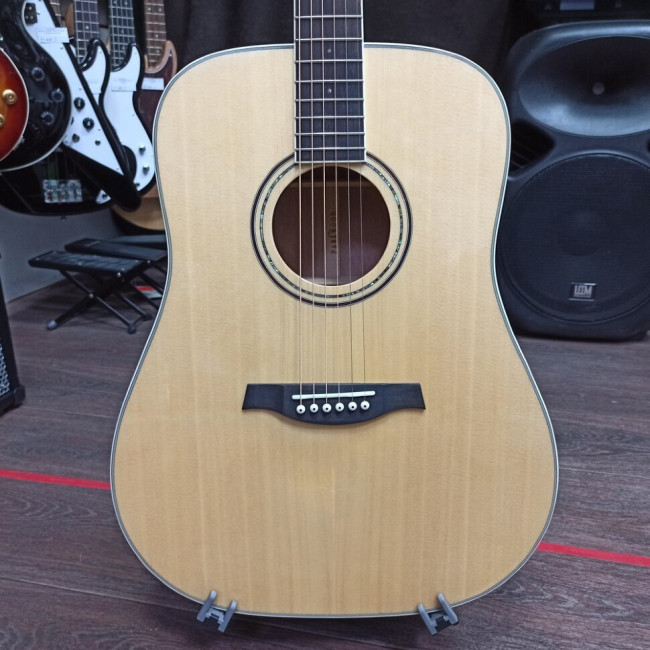 Акустическая гитара Parkwood S61 с чехлом Акустическая гитара Parkwood S61 с чехлом