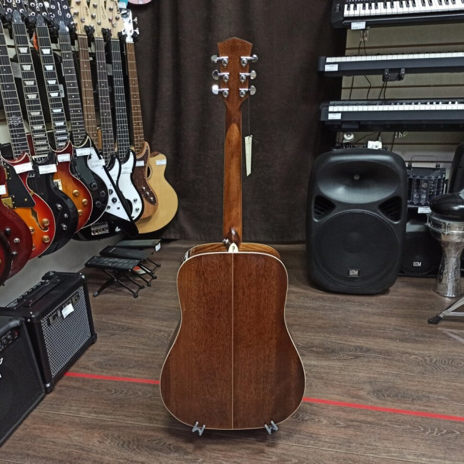 Акустическая гитара Parkwood S61 с чехлом Акустическая гитара Parkwood S61 с чехлом