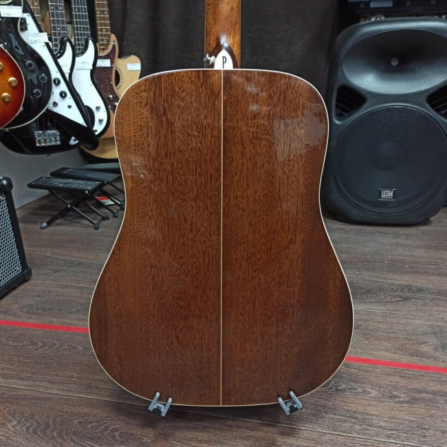 Акустическая гитара Parkwood S61 с чехлом Акустическая гитара Parkwood S61 с чехлом