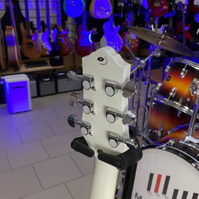 Акустическая гитара Flight AD-200 WH цвет белый скос под руку Акустическая гитара Flight AD-200 WH цвет белый скос под руку