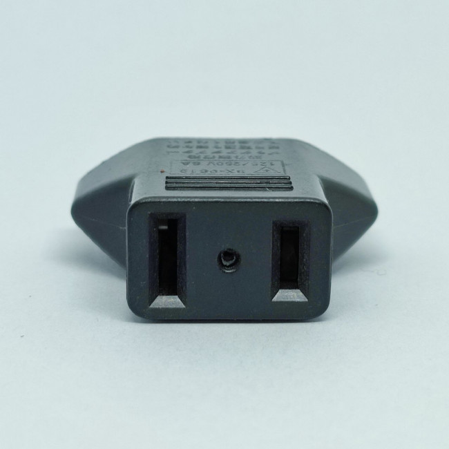 Переходник на розетку US-EU черный Переходник на розетку US-EU черный