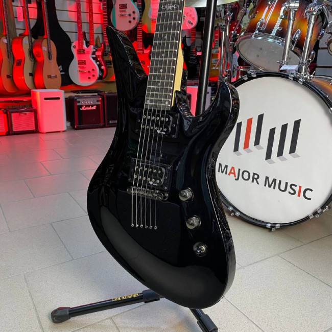 б/у Электрогитара SCHECTER SGR AVENGER MBLK цвет черный, чехол в комплекте*
