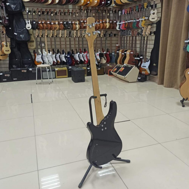 Бас-гитара Terris THB-43 BK цвет черный