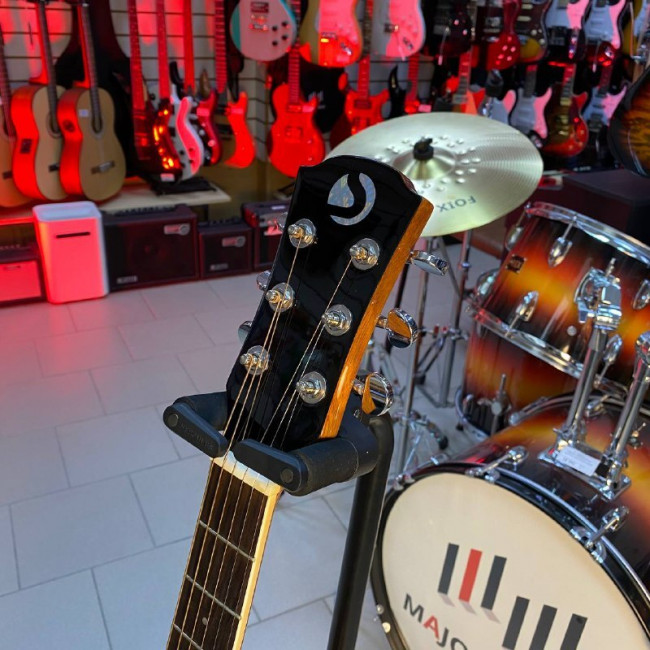 б/у Акустическая гитара Solista SG-D1*