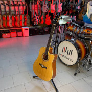 б/у Акустическая гитара Solista SG-D1*