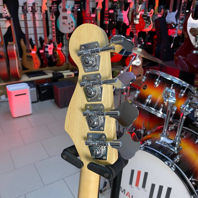 Бас-гитара Homage HEB710RD (пресижн)