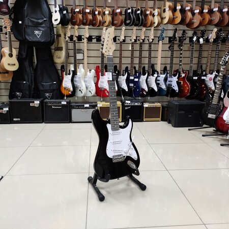 Электрогитара Terris TST-39 BK цвет черный SSS