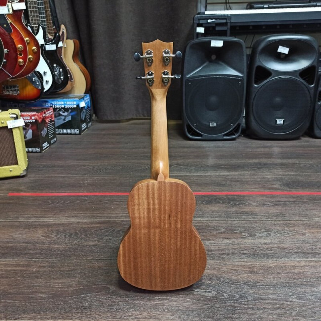 Укулеле сопрано Fabio FB210 с чехлом Укулеле сопрано Fabio FB210 с чехлом