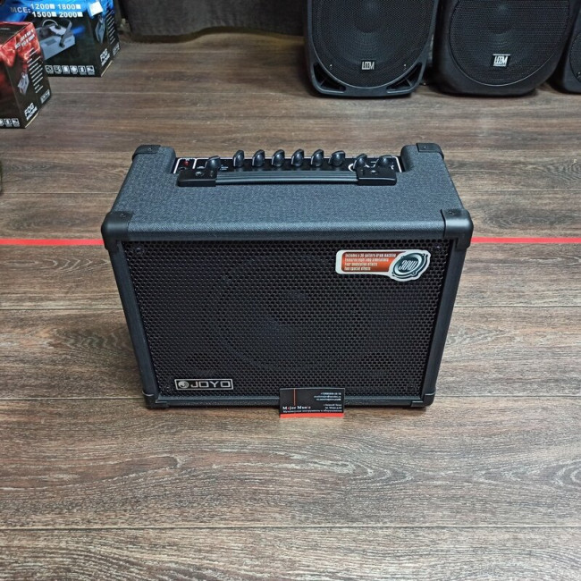 Гитарный комбоусилитель Joyo DC-30 30Вт