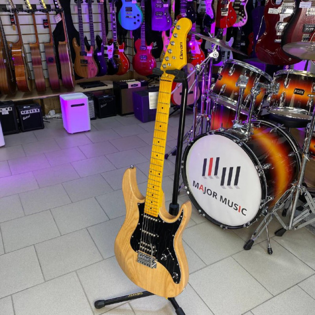 Электрогитара Clevan CST-30N