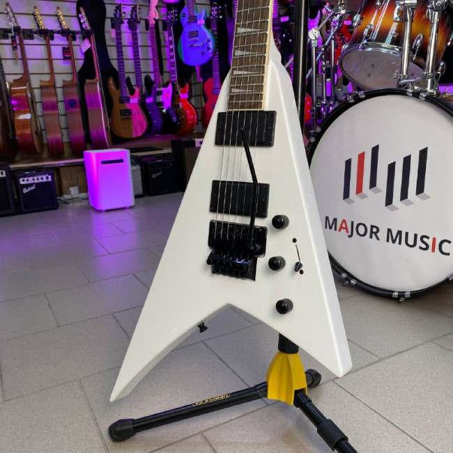 Электрогитара Magna2000RFR-WH белая Randy Rhoads Электрогитара Magna2000RFR-WH белая Randy Rhoads