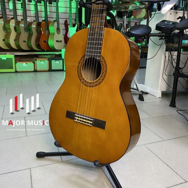б/у Классическая гитара Yamaha C40 б/у Классическая гитара Yamaha C40