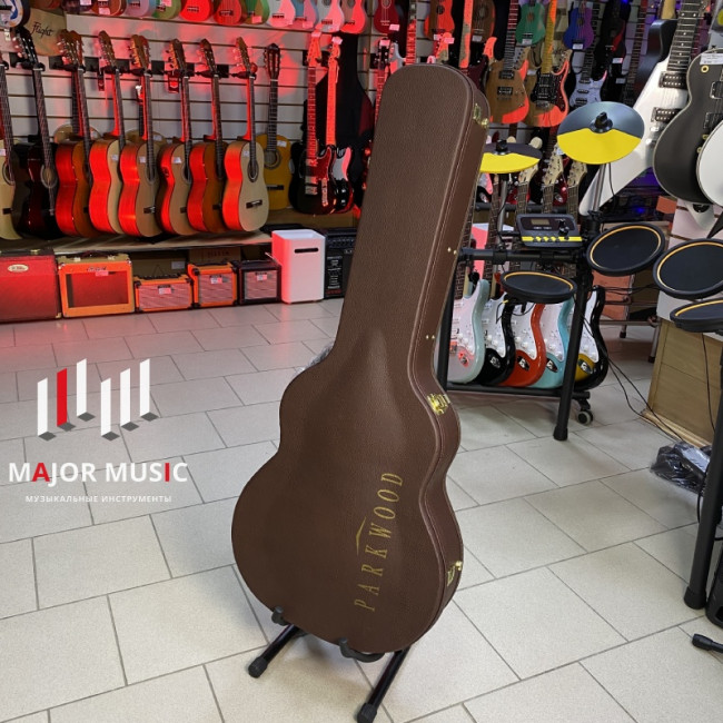 Электроакустическая гитара Parkwood P670 с вырезом с футляром цвет натуральный