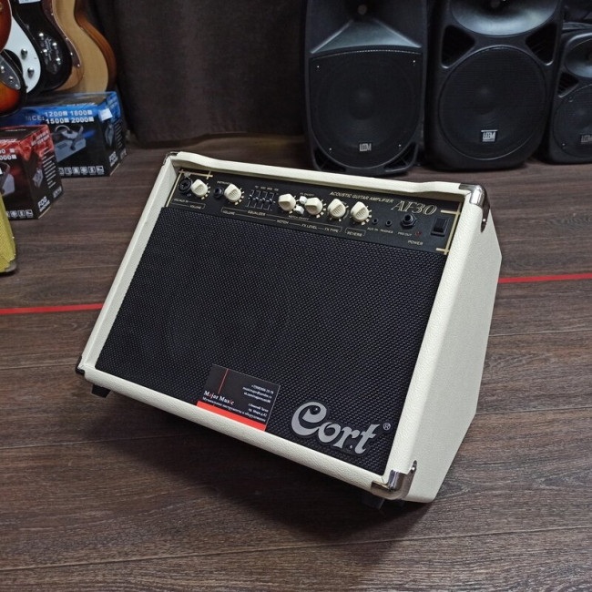 Б/У Комбоусилитель для акустической гитары Cort AF30-EU AF Series 30Вт Б/У Комбоусилитель для акустической гитары Cort AF30-EU AF Series 30Вт