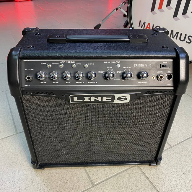 б/у Гитарный комбоусилитель Line 6 Spider IV 15